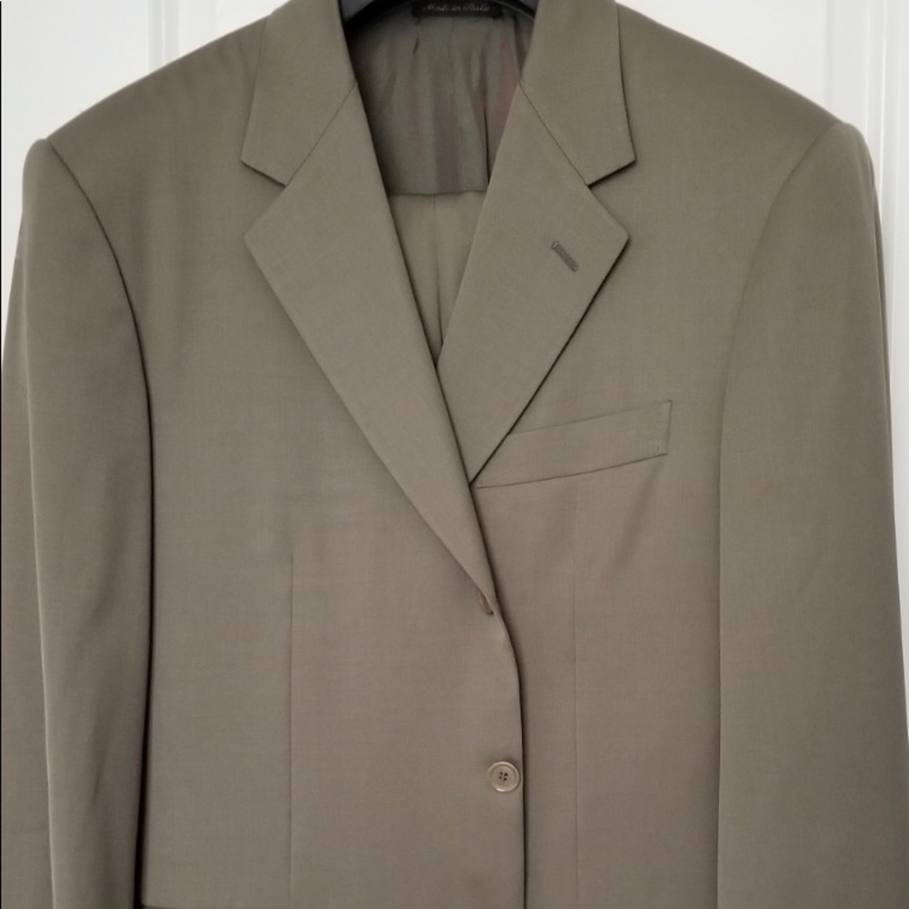Suit